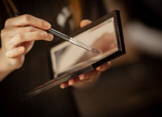 Jak kosmetyczka robi piety?