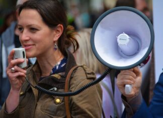 Jak głośna jest klimatyzacja?