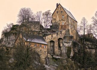 Ile kosztuje zmiana zamku w drzwiach?