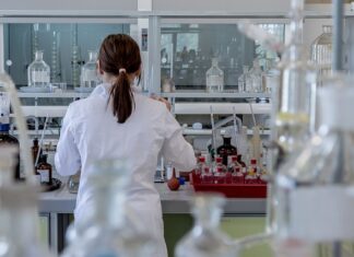 Jaka chemia do czyszczenia samochodu?