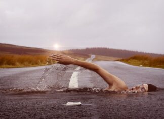 Czy w podpaskach można pływać?