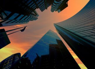 Co ostrzejsze skalpel czy żyletka? Co ostrzejsze skalpel czy żyletka?