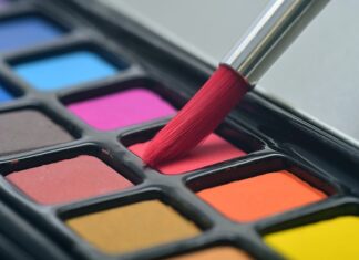 Jak malować proste wzorki na paznokciach? Jak malować proste wzorki na paznokciach?