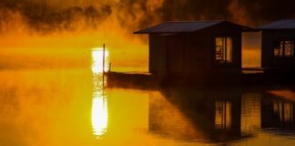 Jak używać Mgiełkę Utrwalającą makijaż?