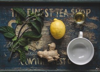 Czy miód nawilża usta? Czy miód nawilża usta?