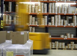 Autonomiczne roboty magazynowe a priorytetyzacja zadań – jak flota decyduje, które zlecenie wykonać najpierw? autonomiczne roboty magazynowe