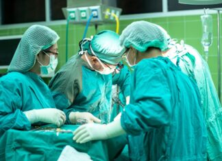 Wyposażenie bloków operacyjnych a kontrola ruchu personelu, pacjentów i materiałów wyposażenie bloków operacyjnych